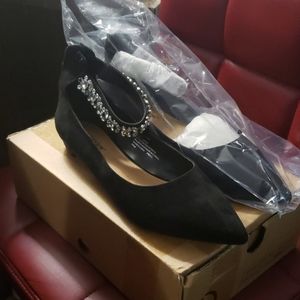 Women's Black Flats size 10.5 New